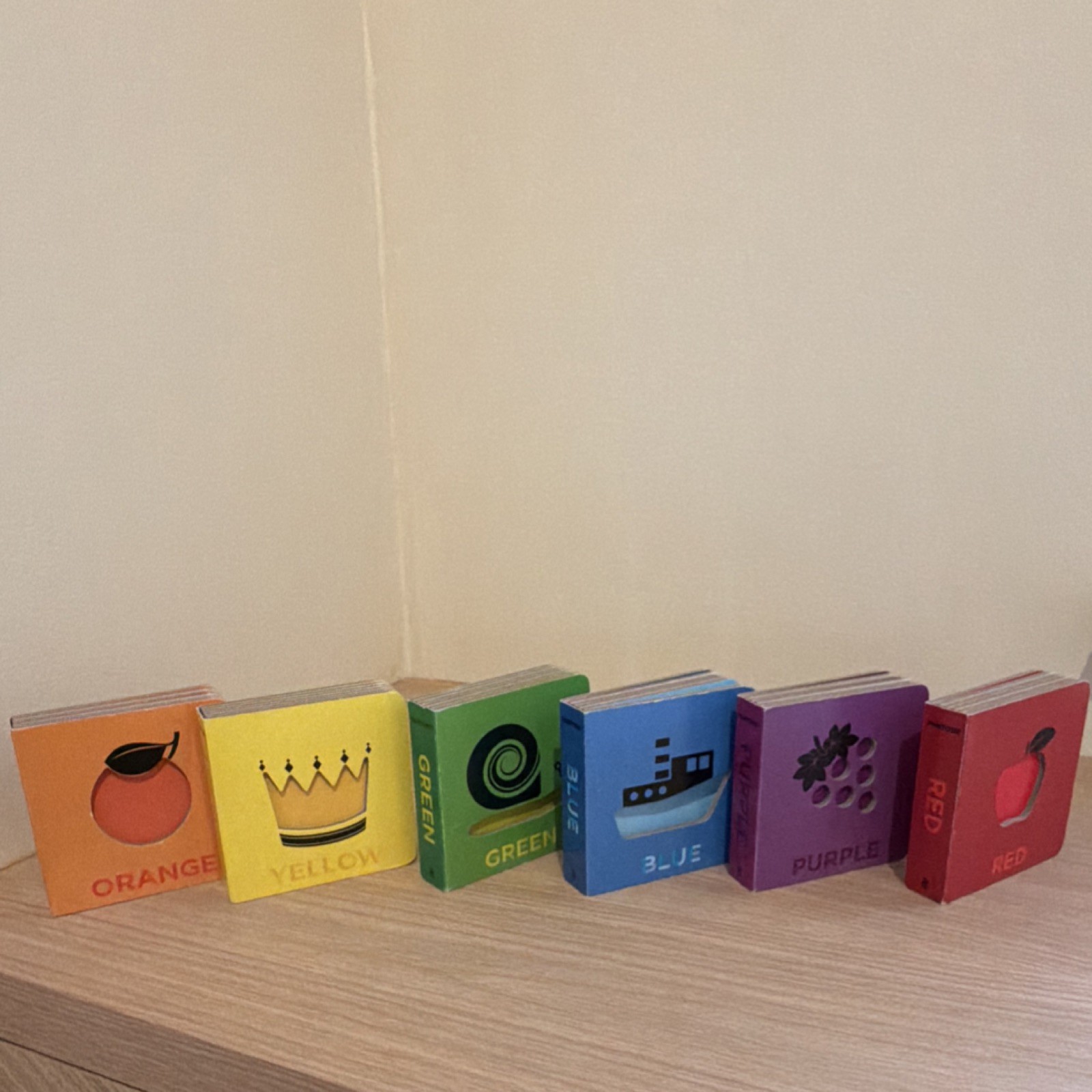 Pantone Box of Color 6 Board Mini Books Set Orange Yellow Green Blue Purple Red